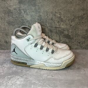 Nike Air Jordan Flight Origin Sneakers Womens sz 7 - white/grey